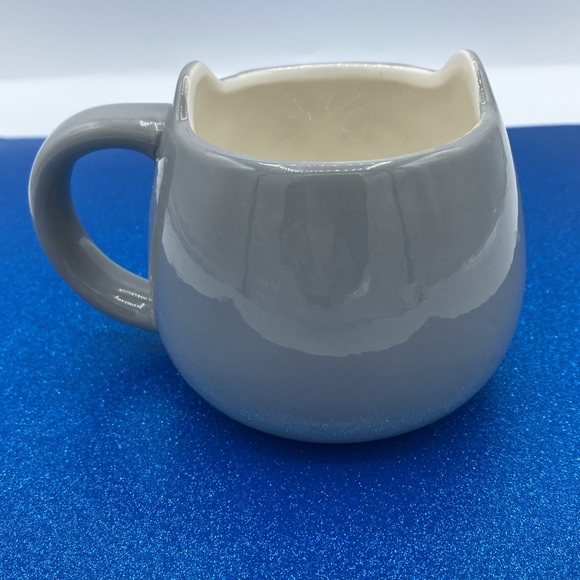 Attention Owl Lovers! Handmade Owl Shaped Coffee Cup - Picture 2 of 4